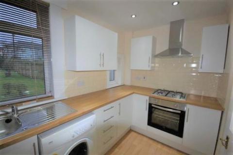 1 bedroom ground floor flat to rent, Oak Road, Clydebank G81