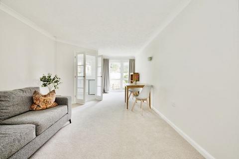 2 bedroom flat for sale - Farnham Close, Whetstone N20