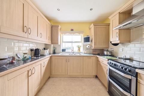 2 bedroom apartment for sale, Gordon Road, Camberley