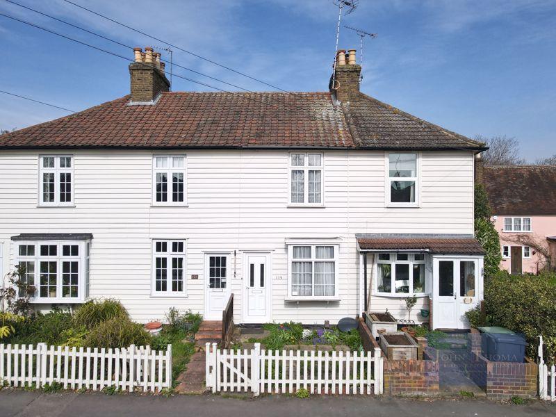 Lambourne Road, Chigwell IG7 2 bed terraced house for sale £365,000