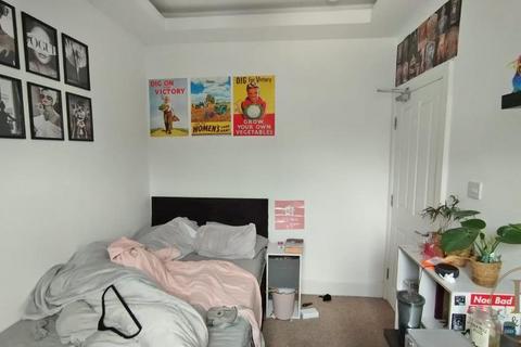 4 bedroom house share to rent - Nottingham NG7