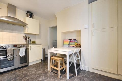 2 bedroom flat for sale - Luton Road, Harpenden