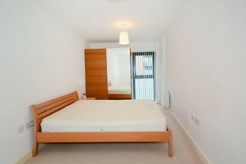 1 bedroom flat for sale - Surrey Quays Road, London SE16