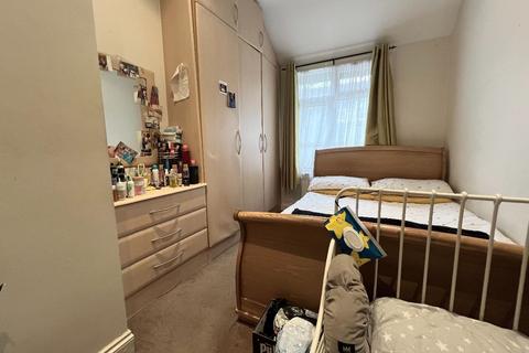 4 bedroom flat for sale - Godstone Road, Kenley, CR8