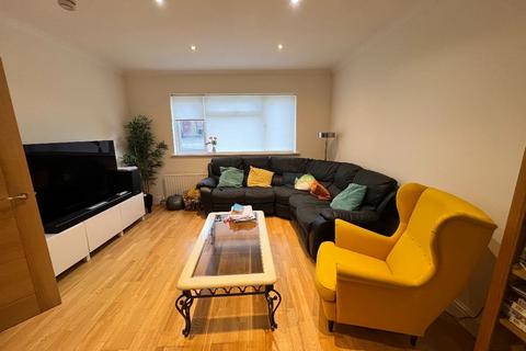 undefined, Pyecombe Corner, London, N12