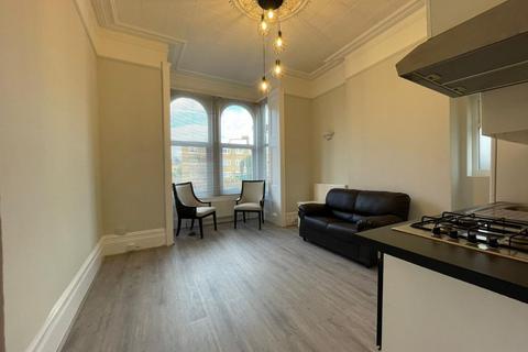 1 bedroom flat to rent - Crescent Rd N3