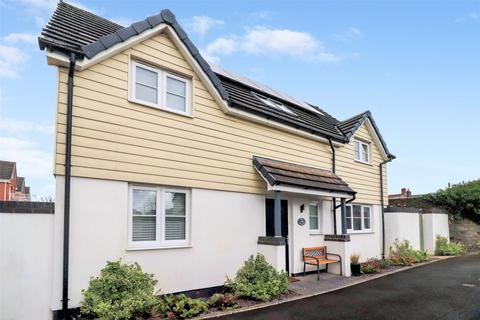 1 Grenville Close, South Molton, EX36 4BZ