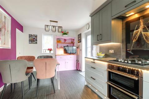 1 Grenville Close, South Molton, EX36 4BZ