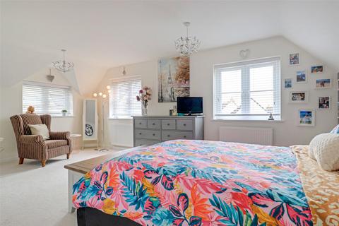1 Grenville Close, South Molton, EX36 4BZ