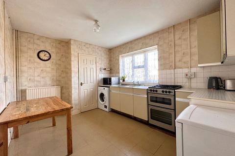 3 bedroom terraced house for sale, Marlborough Gardens, Faringdon, SN7