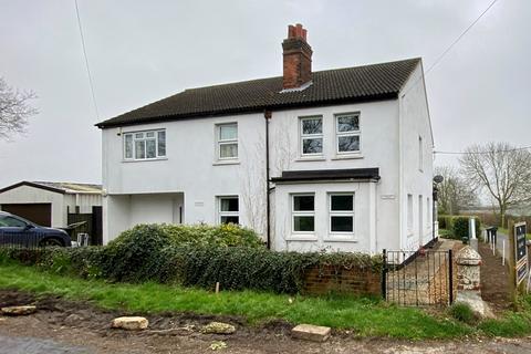 3 bedroom semi-detached house to rent - Lower Green, Galleywood, Chelmsford, CM2