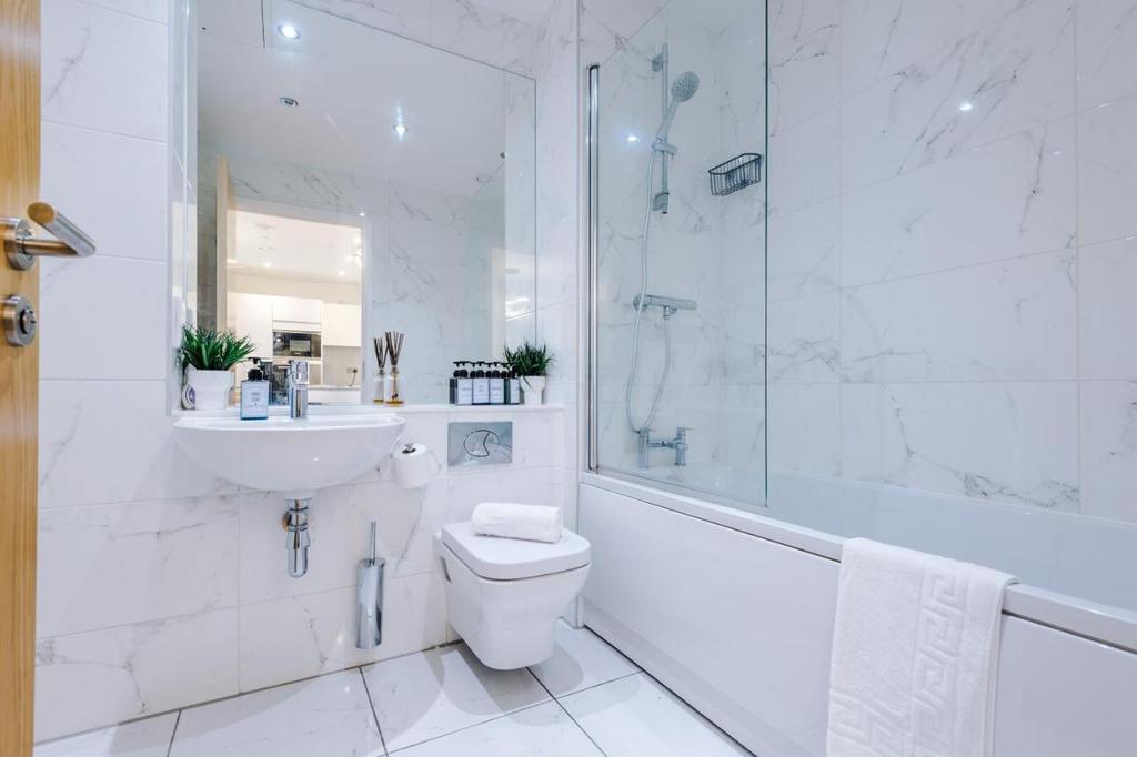 525851164.jpg