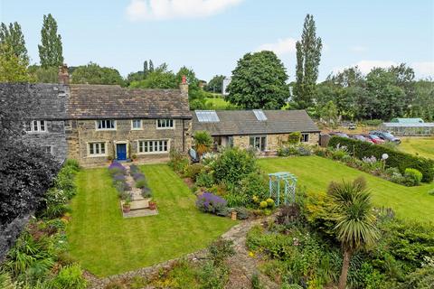 4 bedroom character property for sale, Fell Greave Farm, Fell Greave Road, Fixby, Huddersfield, HD2 1NH