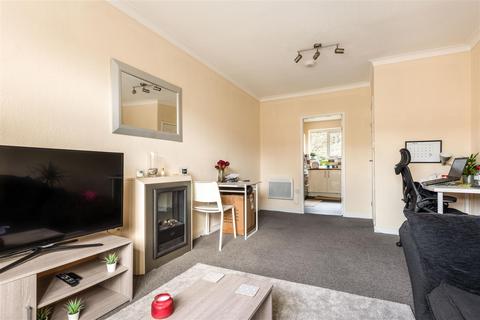 2 bedroom flat to rent, Broomgrove Road, Sheffield S10