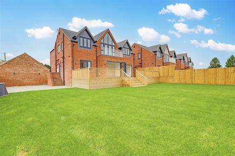 5 bedroom detached house for sale, Manor Road, Barton-In-Fabis NG11