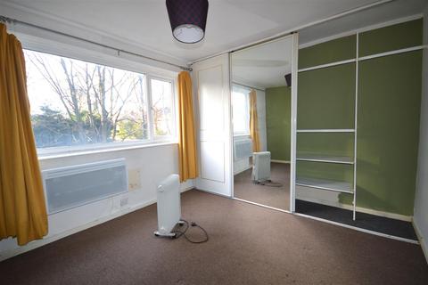 2 bedroom flat for sale, Dunbar Street, Wakefield