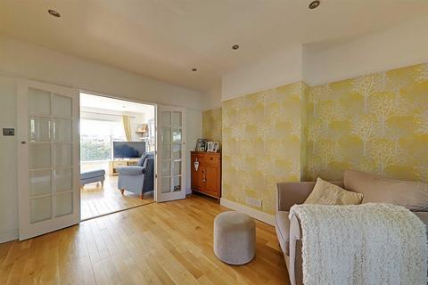 4 Bramber Road, Worthing, BN14 8QB