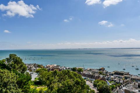 2 bedroom flat for sale, Broadway West, Leigh-On-Sea SS9