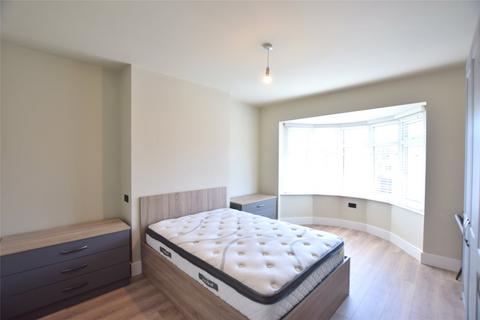 3 bedroom apartment to rent, Greywood Avenue, Fenham, NE4