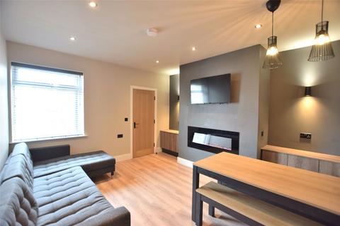 3 bedroom flat to rent, Greywood Avenue, Newcastle Upon Tyne, NE4