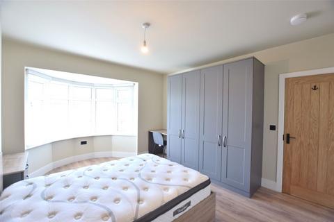 3 bedroom flat to rent, Greywood Avenue, Newcastle Upon Tyne, NE4