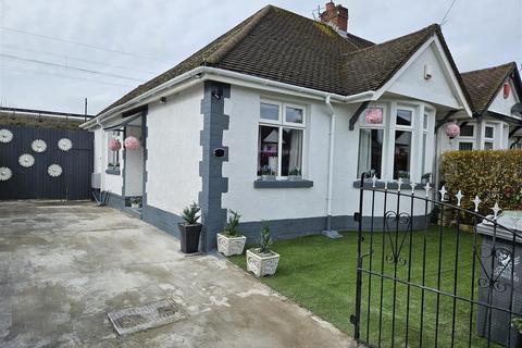 2 bedroom semi-detached bungalow for sale, Fairfield Close, Llandaff, Cardiff