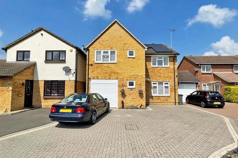 4 bedroom detached house for sale, Rembrandt Grove, Springfield, Chelmsford