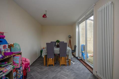 4 bedroom semi-detached house for sale, Gloucester Road, Staple Hill, Bristol, BS16 4ST