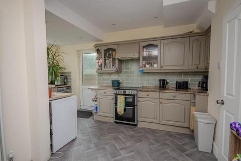 4 bedroom semi-detached house for sale, Gloucester Road, Staple Hill, Bristol, BS16 4ST