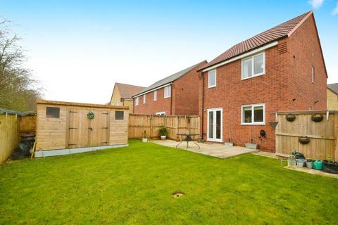 3 bedroom detached house for sale - Buckthorn Close, Bolsover, Chesterfield, S44 6FX