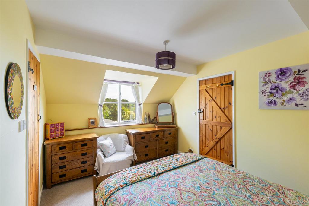 Steps Cottage  WEB USE-12.jpg