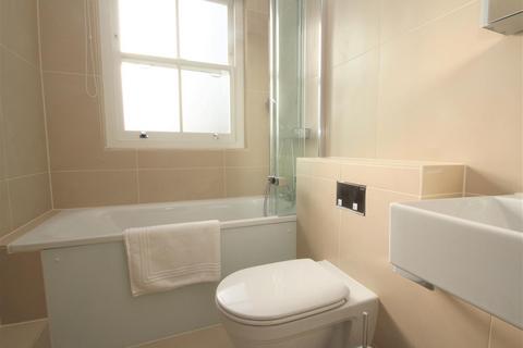 2 bedroom house to rent, Addison Road, Guildford