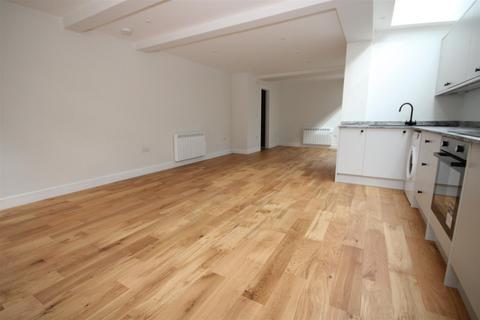 1 bedroom flat to rent, Worplesdon Road, Guildford