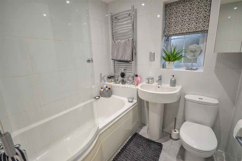 Cardwell Avenue, Sheffield, S13 4 bed detached house for sale £335,000