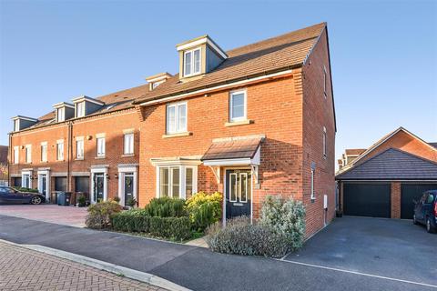 4 bedroom detached house for sale, Galbraith Road, Picket Piece, Andover