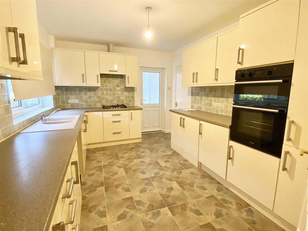 Candia, Great Ness, Nr Shrewsbury... 3 bed detached bungalow for sale