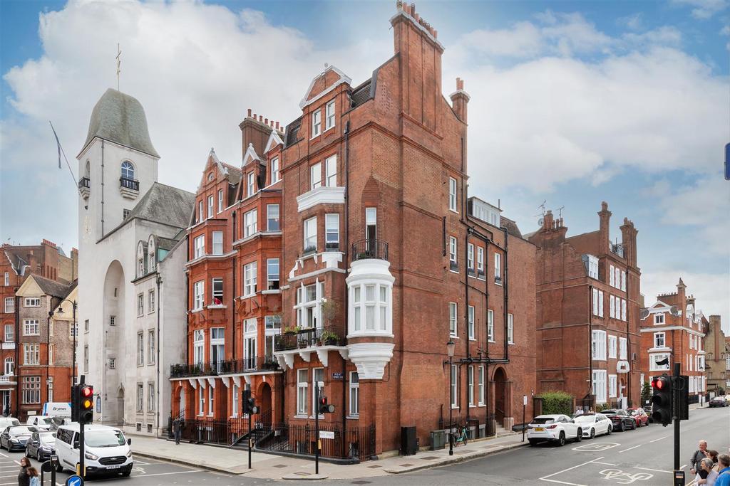 Flat 5, 73 Pont Street Hi-25.jpg