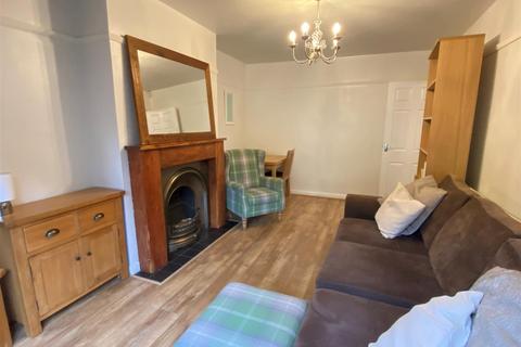 2 bedroom maisonette to rent - Barncroft Road, Loughton