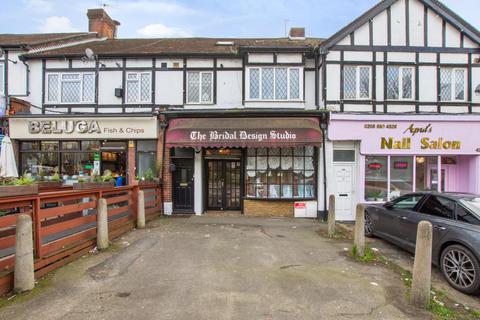 Shop to rent, Upper Elmers End Road, Beckenham