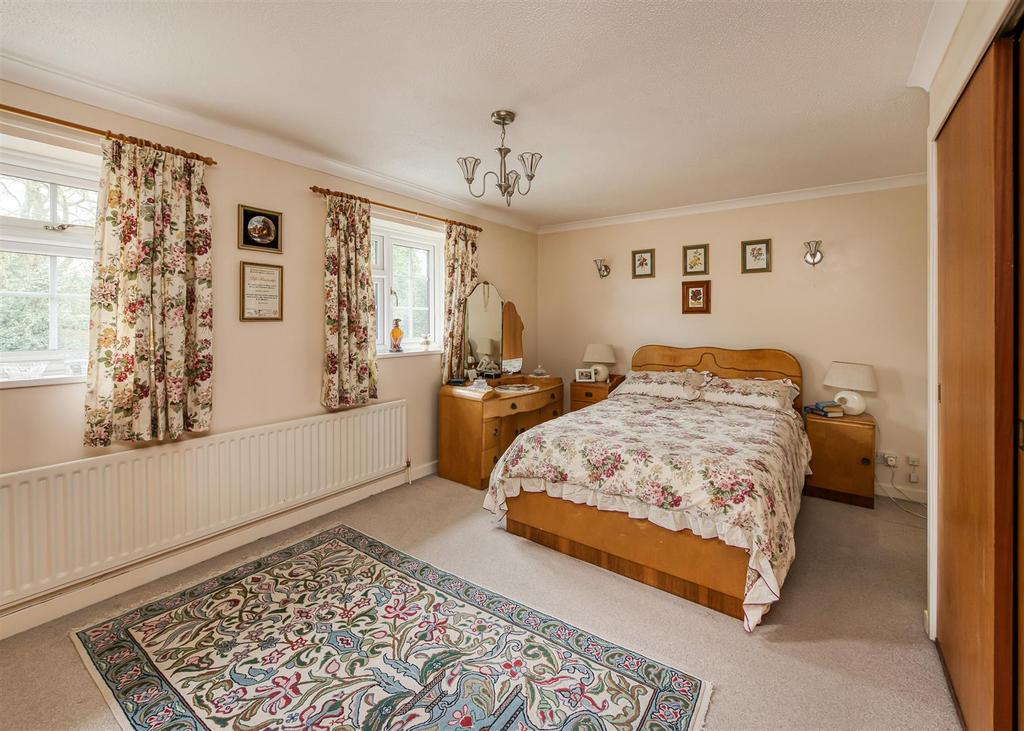 1 Mountwood Covert-bed1a.jpg