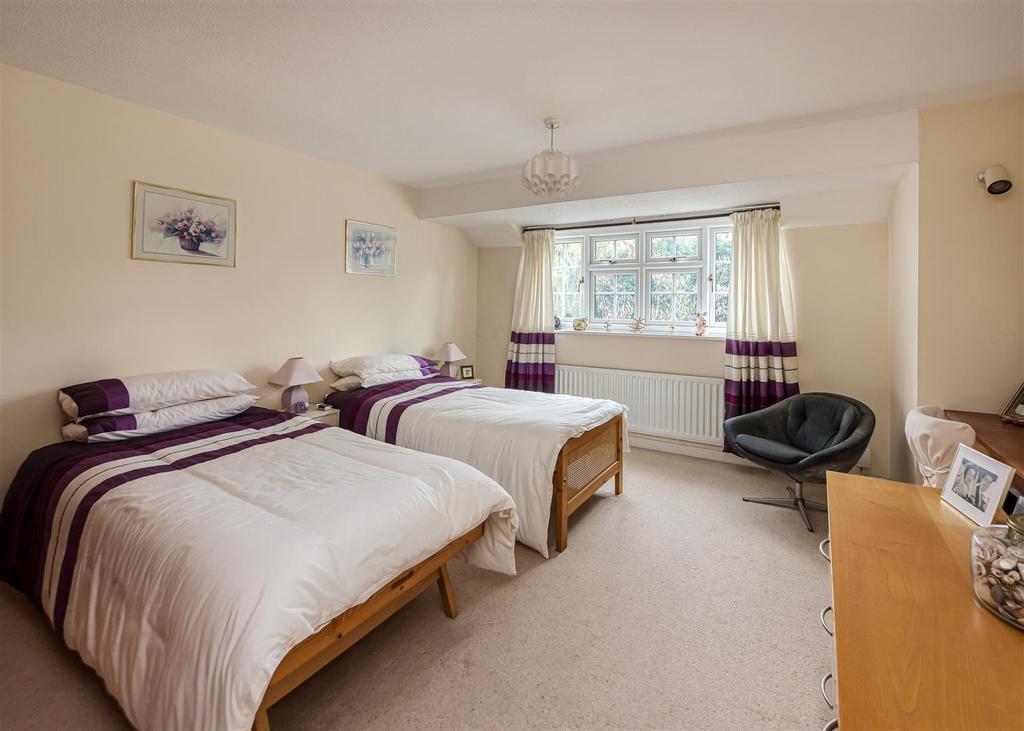 1 Mountwood Covert-bed2a.jpg