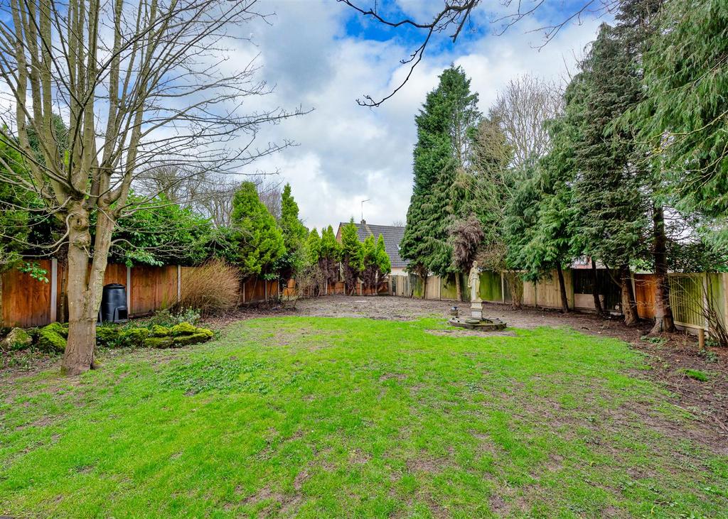 1 Mountwood Covert-garden3.jpg
