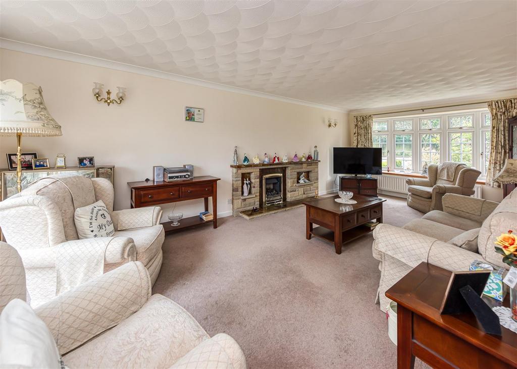 1 Mountwood Covert-lounge2.jpg
