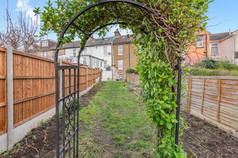 3 bedroom terraced house for sale, Tonbridge Road, Maidstone