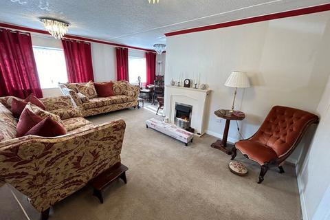 2 bedroom park home for sale, Chalk Hill Lane, Great Blakenham, Ipswich, IP6