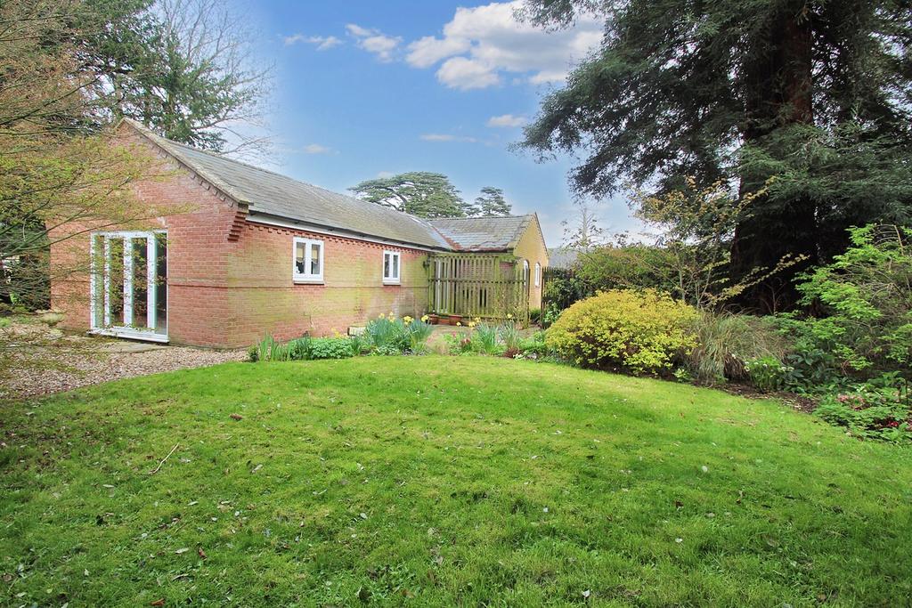 Church Road, Great Finborough, Stowmarket, IP14 3 bed bungalow for sale