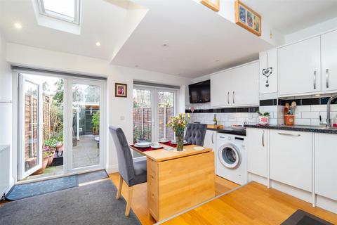 2 bedroom terraced house for sale, Crown Road, Sutton