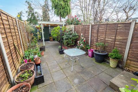 2 bedroom terraced house for sale, Crown Road, Sutton