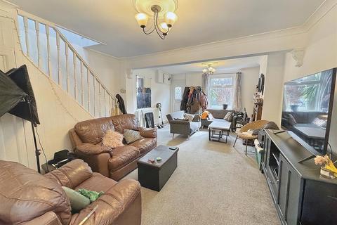 112 Chandos Road, London, E15 1TT
