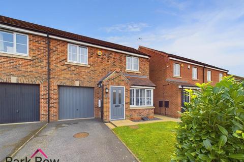 3 bedroom semi-detached house for sale - Southlands Close, South Milford, Leeds